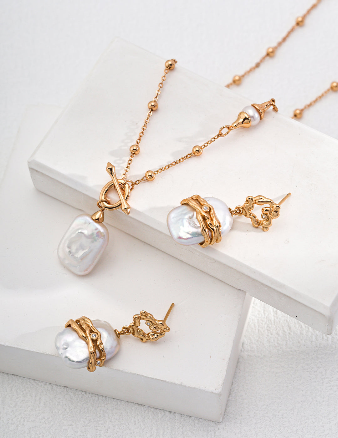 Bound-Free Pearl Set