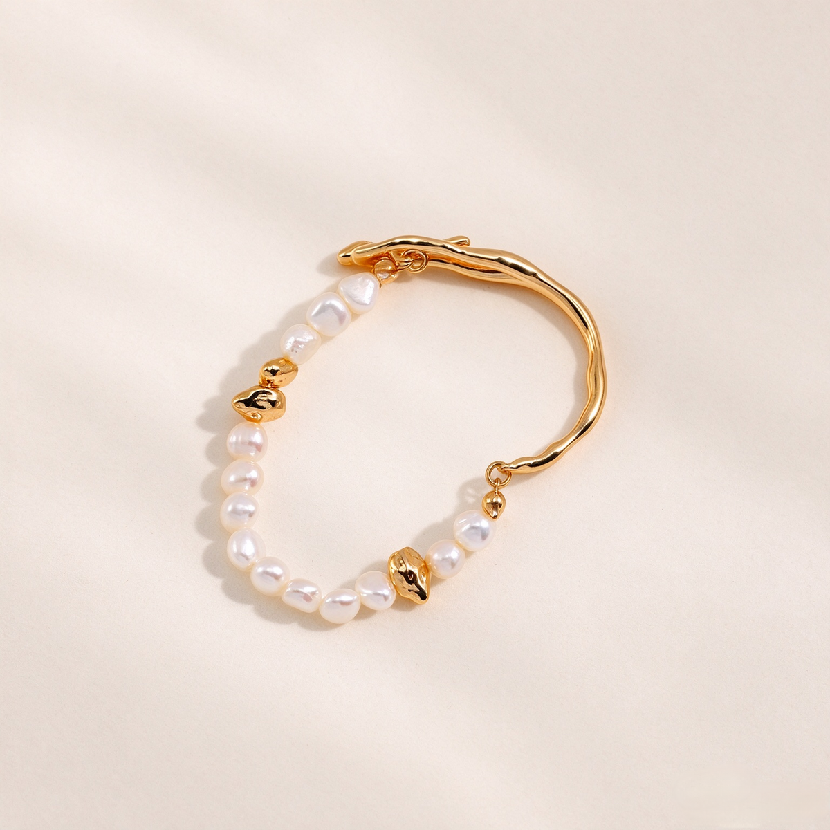 Freeform Pearl Toggle Bracelet