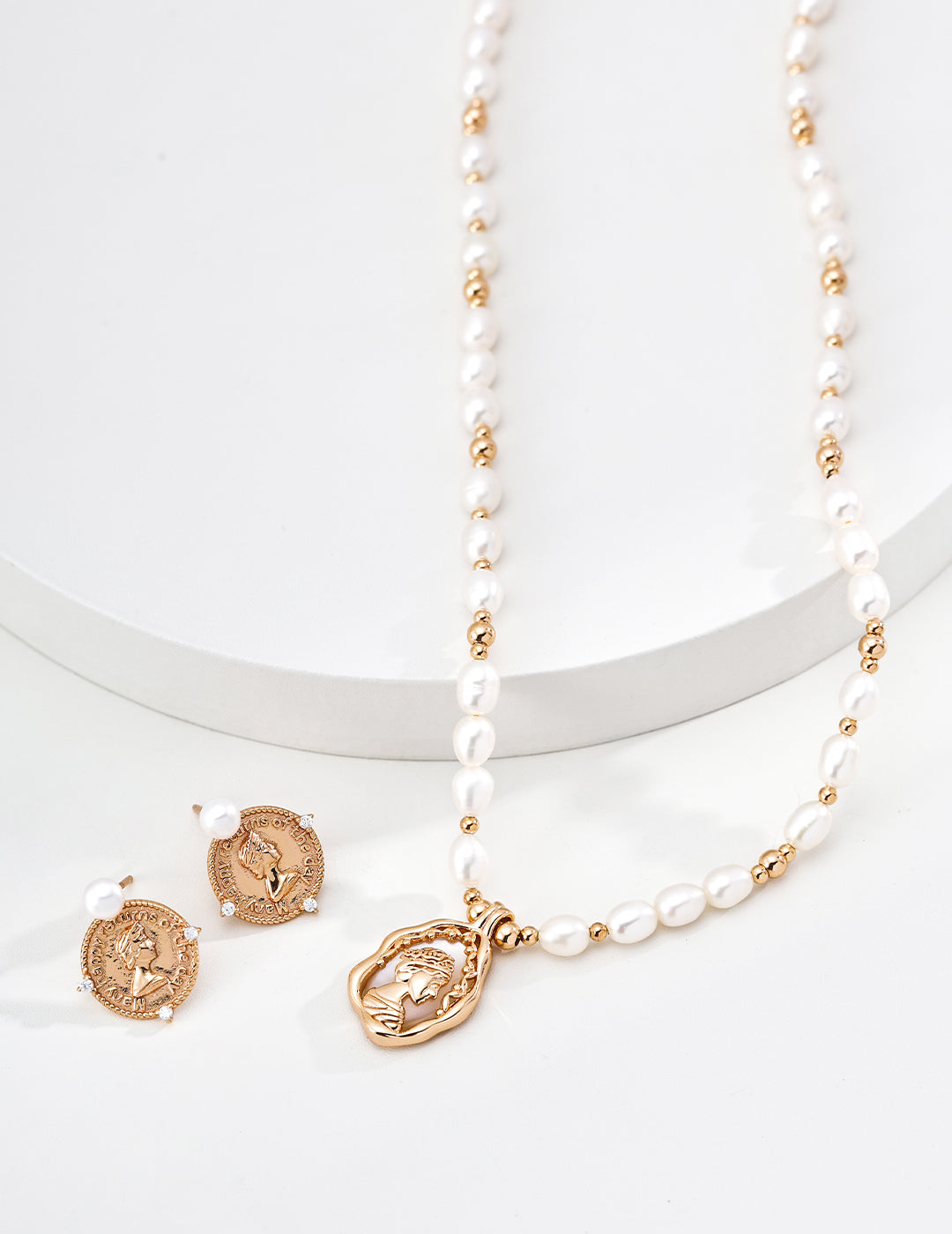 Heritage Pearl Medallion Set
