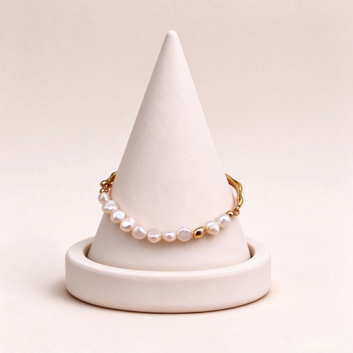 Freeform Pearl Toggle Bracelet