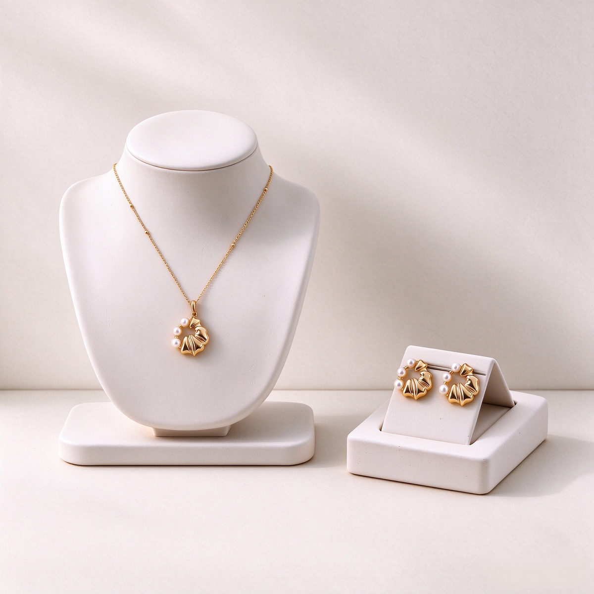 Golden Bloom Flower & Pearl Set