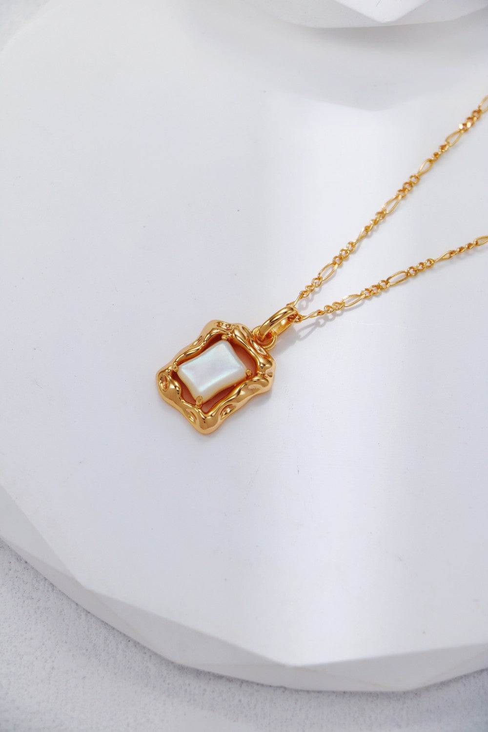 Shell Window Pearl Set