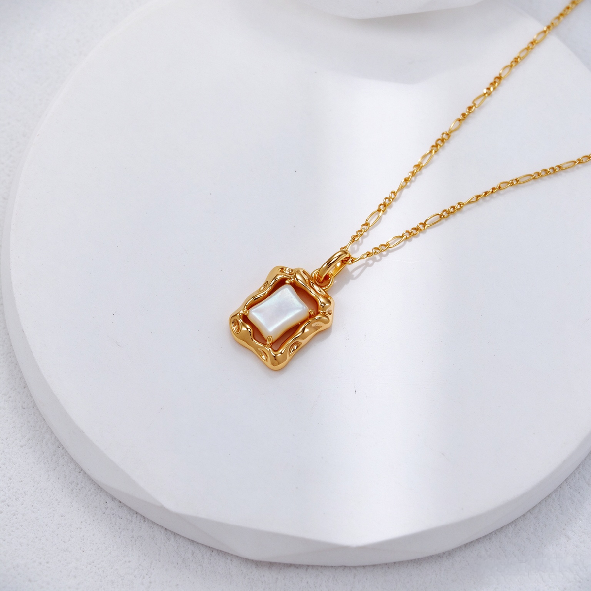 Shell Window Pearl Set