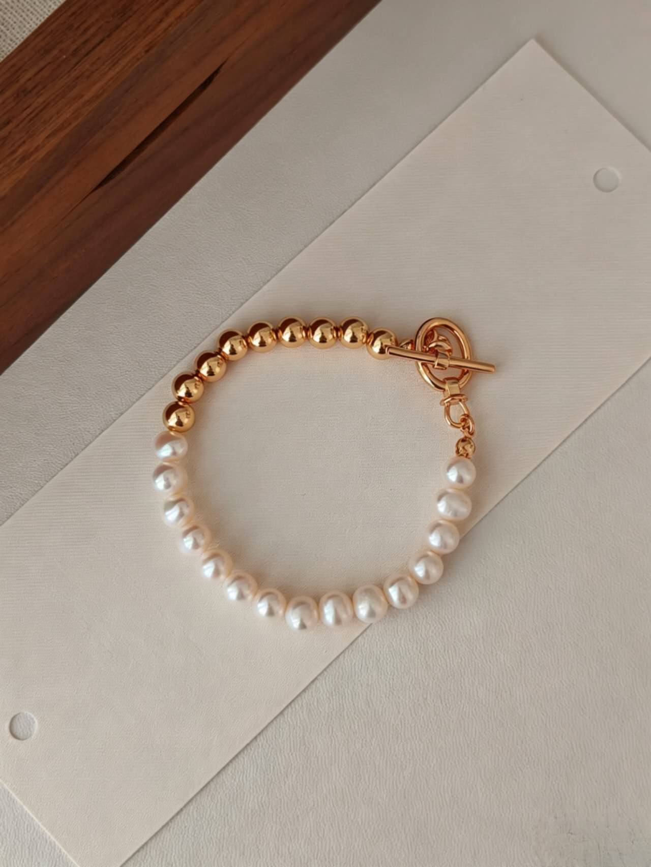 The Freedom Pearl Toggle Set