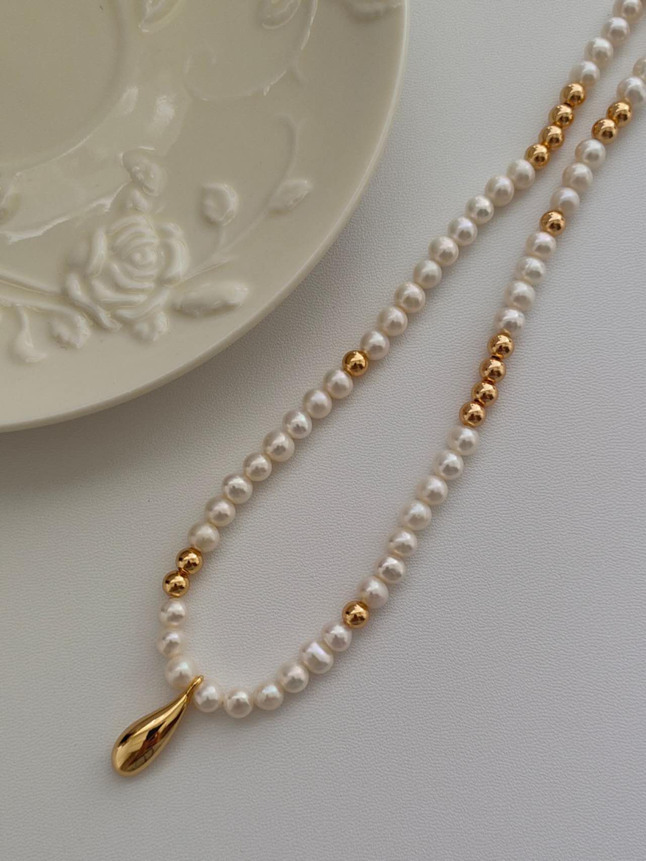The Freedom Pearl Toggle Set