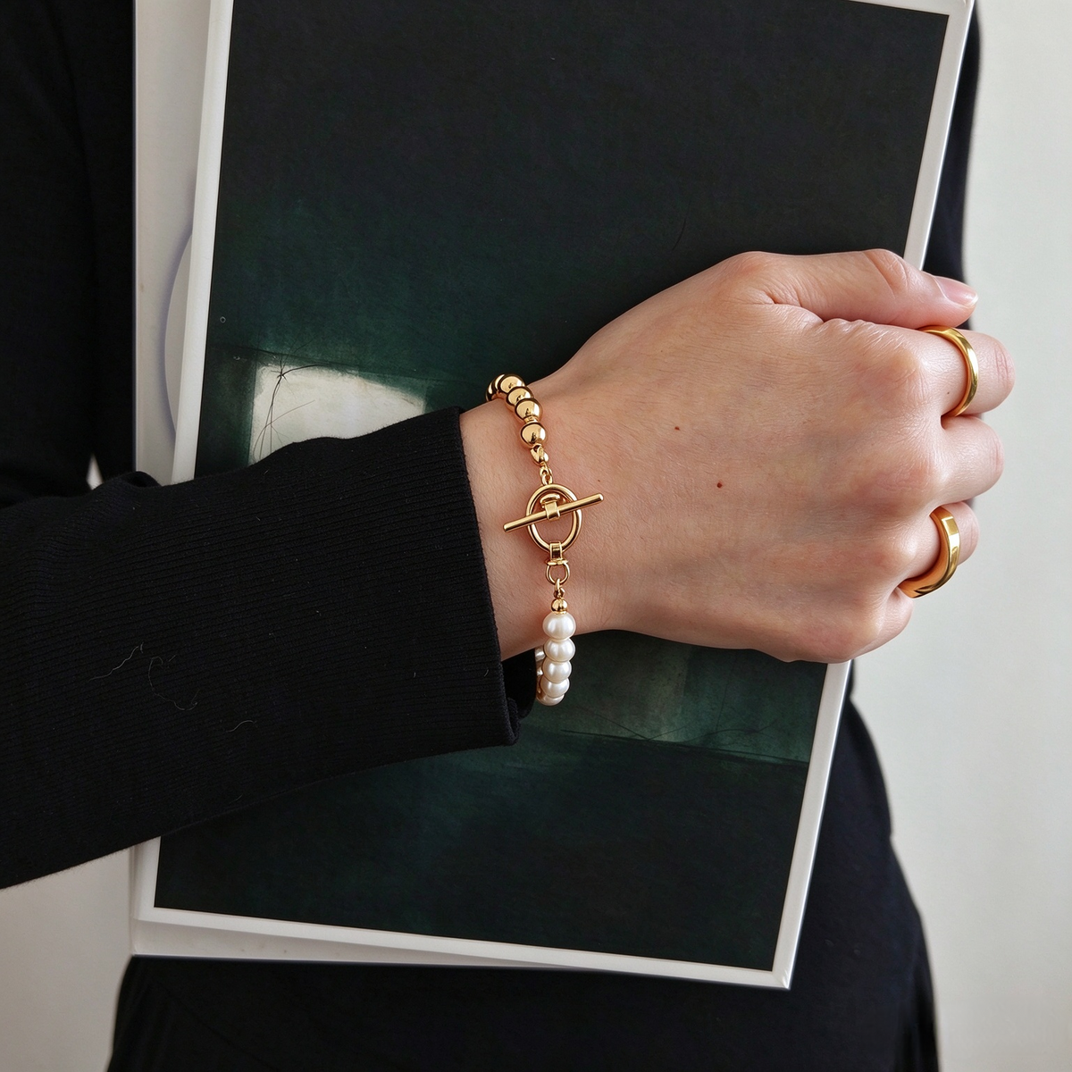 Pearl Bead Toggle Bracelet