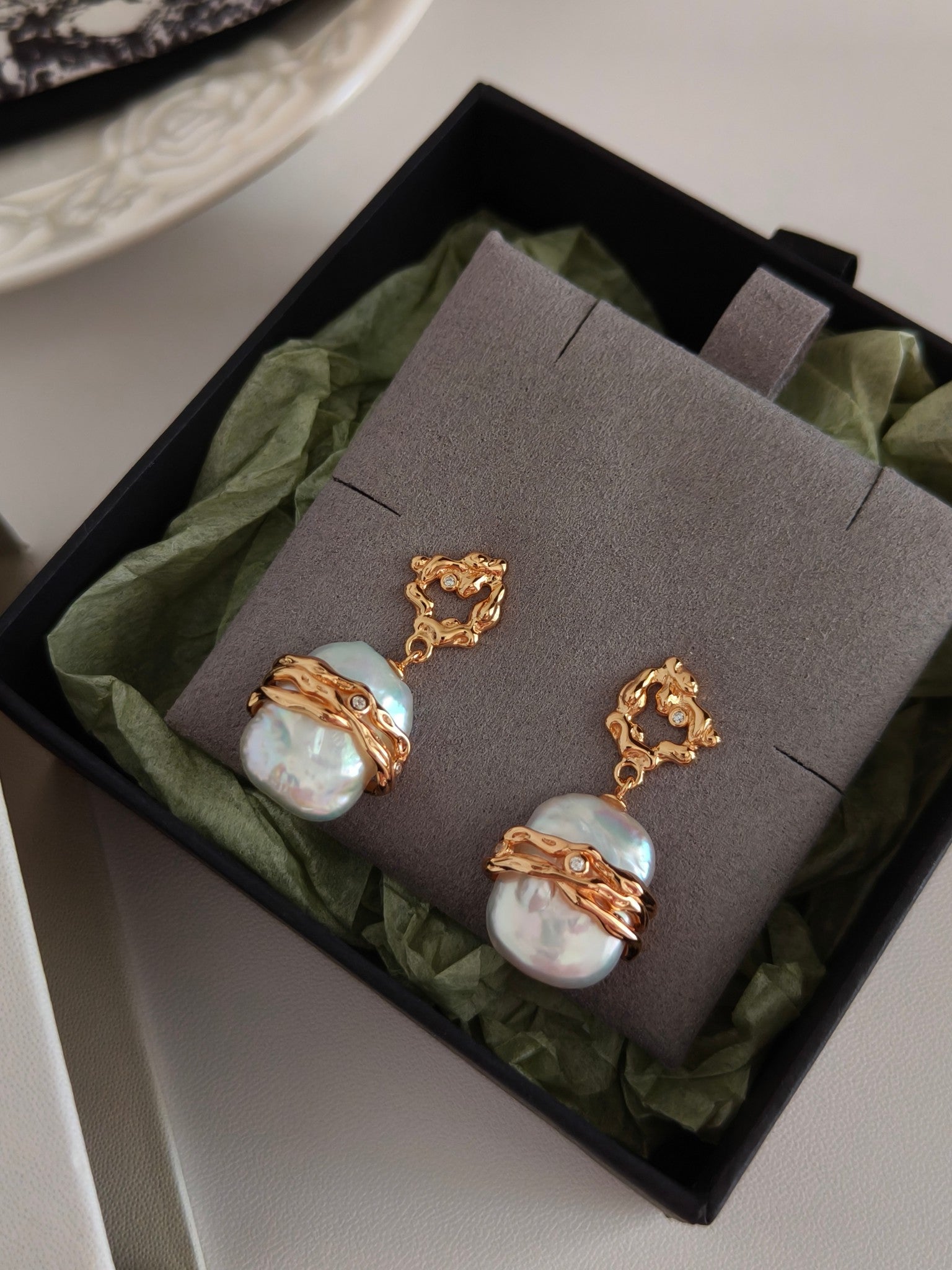 Bound-Free Pearl Set